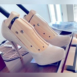 BCBG Generation heels